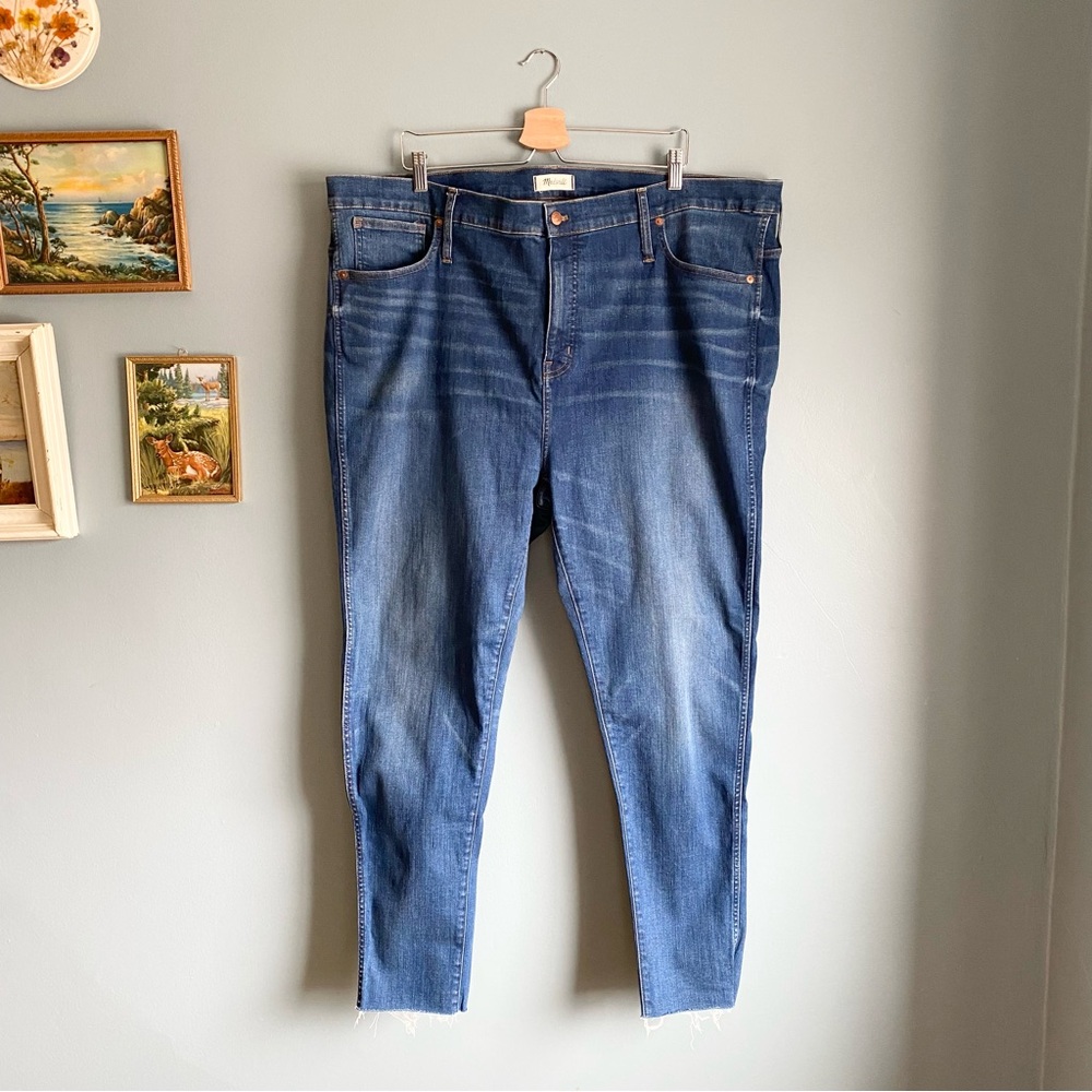 Madewell darker wash denim 9” hi-rise skinny jeans. Size 37 tall Size 24 plus